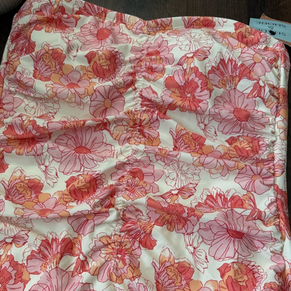 Shade & Shore Floral Swimsuit - Picture 4 of 6